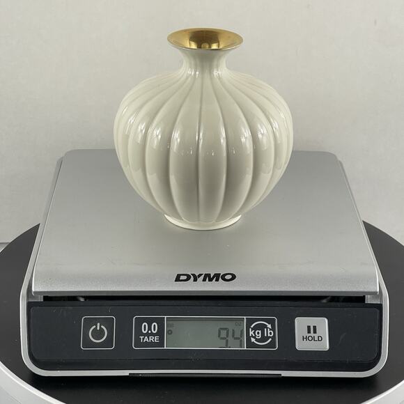 Vintage Lenox Sweetbriar Cream Ribbed Bud Vase With Gold Trim - Picture 6 of 6